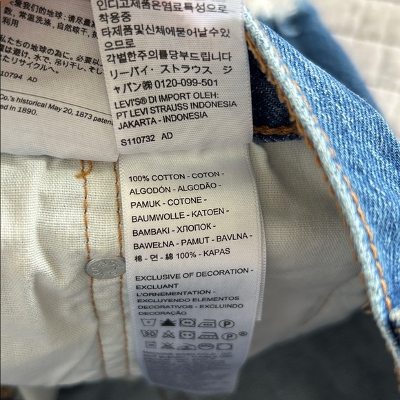 Levi’s 501 med dark distressed, cut off classic denim jean shorts 27” - Picture 8 of 10